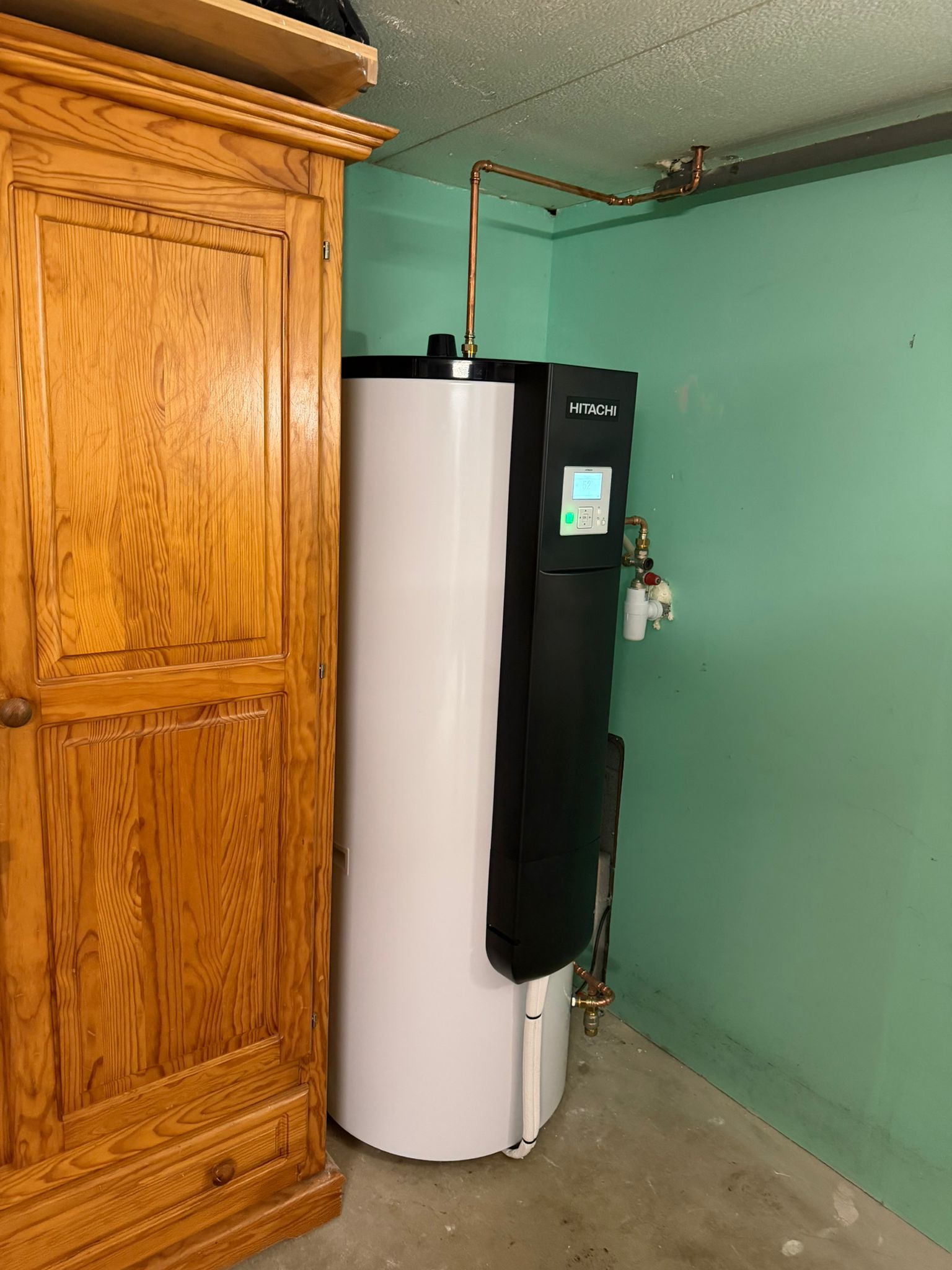 Installation d’un chauffe-eau thermodynamique Hitachi